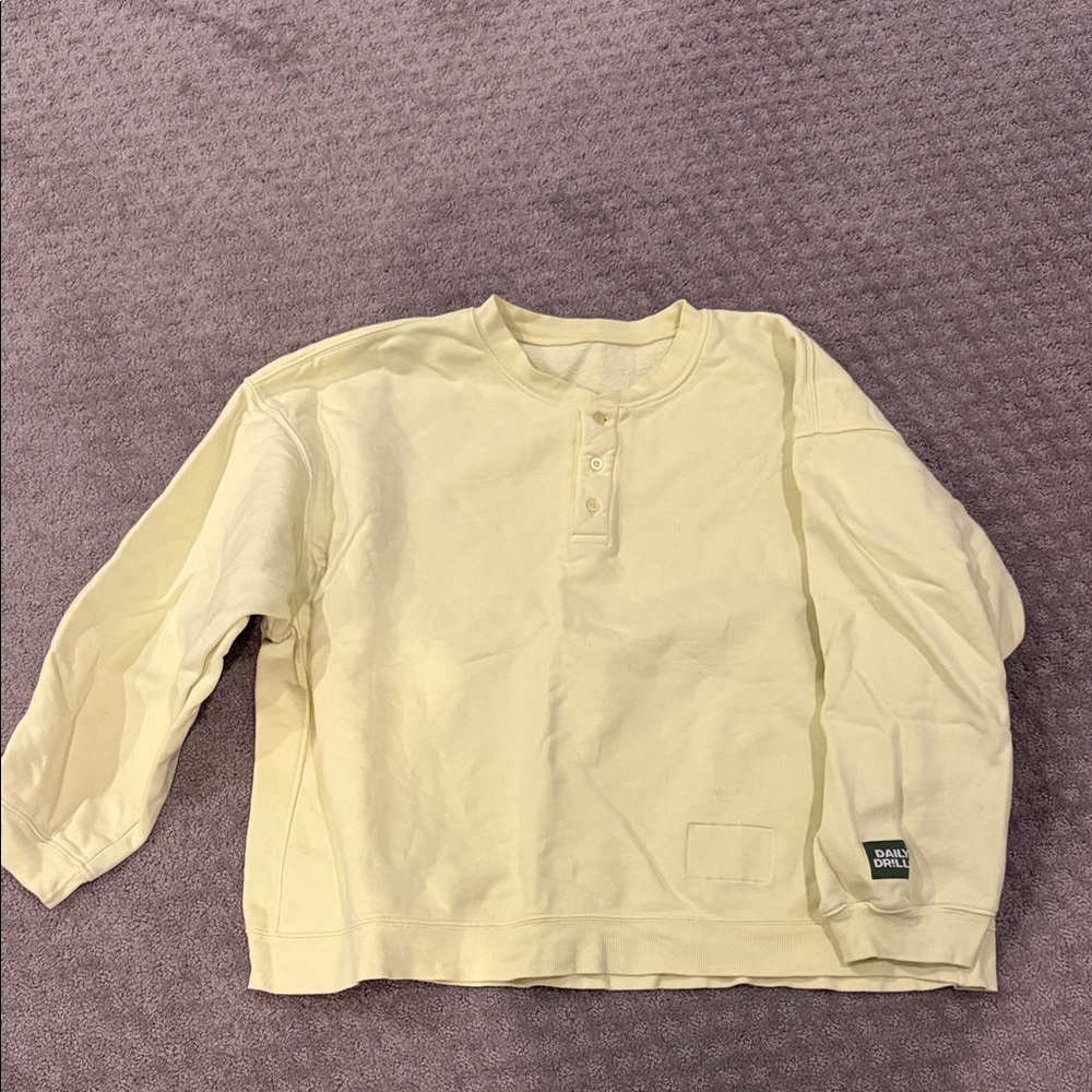 Light yellow Daily Drills Henly Sweatshirt in XS/S